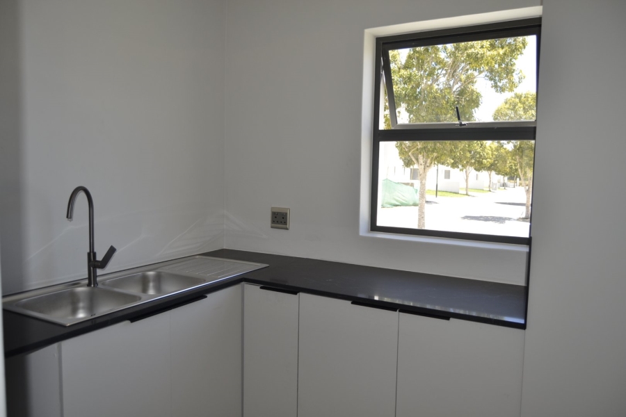 3 Bedroom Property for Sale in Croydon Gardens Estate Western Cape